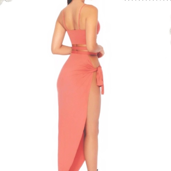 Revolve Two Piece Top and Skirt Small - Picture 5 of 15